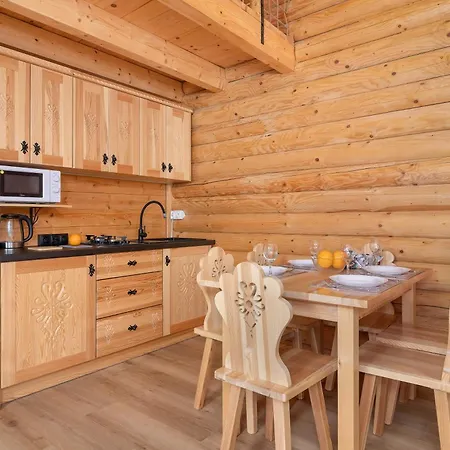 Апартаменты Czarujacy Dom Z Ogrodem I Widokiem Na Gory By Renters Mutne