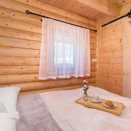 Czarujacy Dom Z Ogrodem I Widokiem Na Gory By Renters Mutne