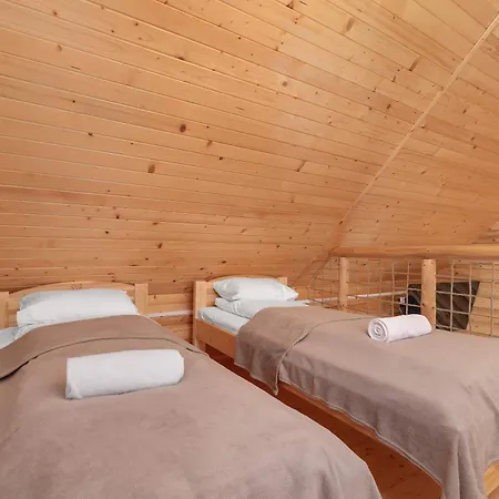 Czarujacy Dom Z Ogrodem I Widokiem Na Gory By Renters Mutne
